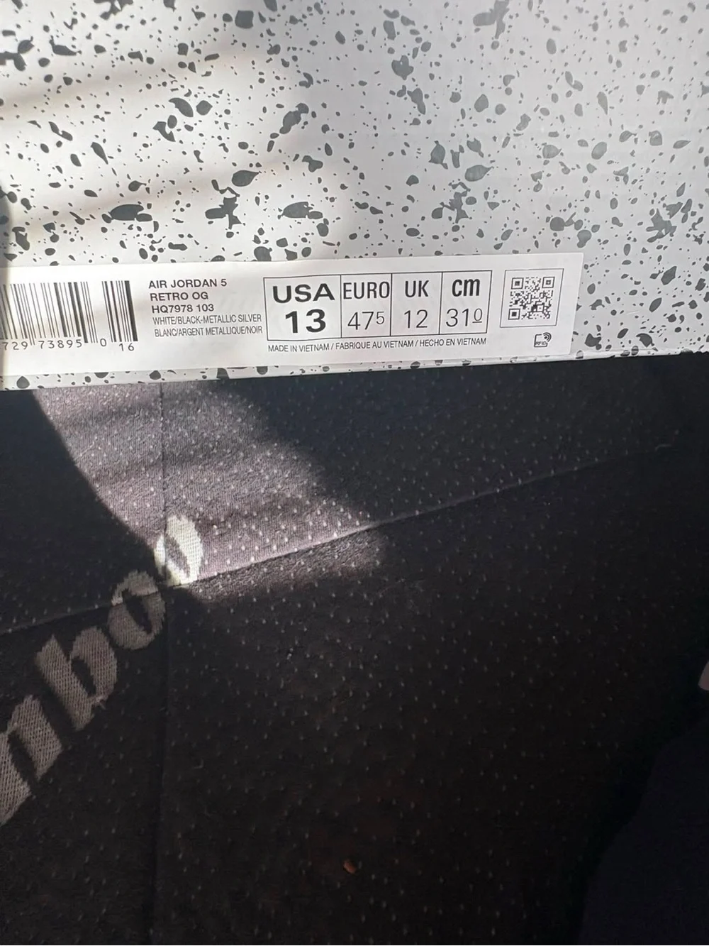 Jordan Box Label - White/Black/Metallic Silver